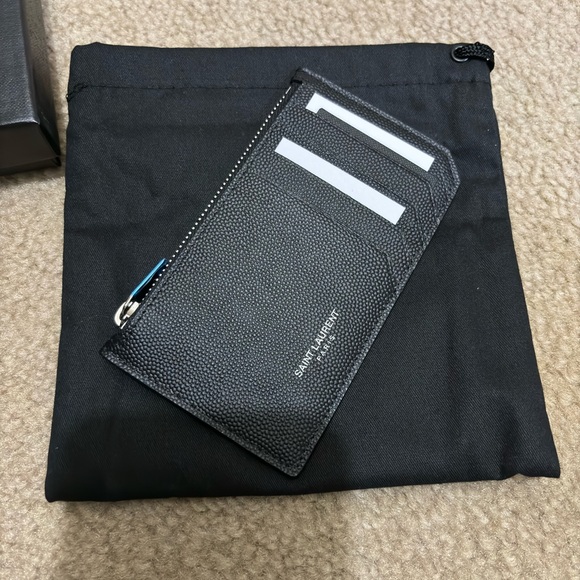 SAINT LAURENT FRAGMENTS ZIP 5 CARD CASE IN GRAINED LEATHER - Picture 4 of 4